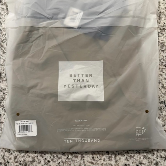 TEN THOUSAND TACTICAL SHORT 7”, RIDGELINE, NO LINER, SIZE LARGE - Picture 4 of 4